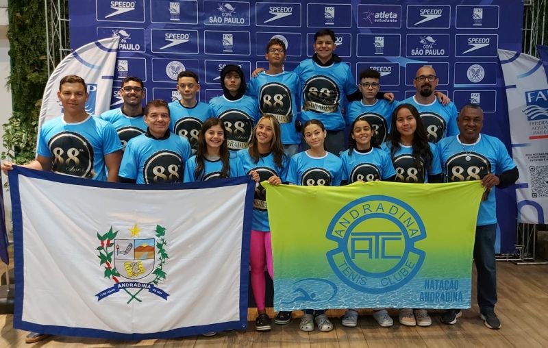 Equipe de natação de Andradina celebra vice-campeonato na Super Copa SP