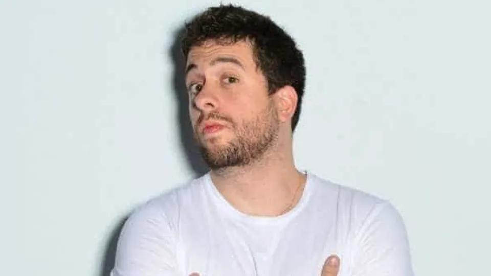 Maurício Meirelles cancela show após misturar remédio e álcool