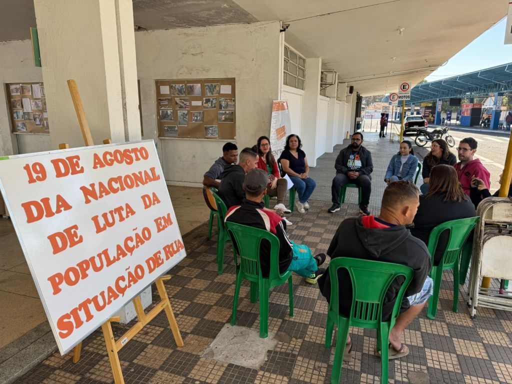 Exposição "Entre Nós da Rua" destaca vivências em Araçatuba