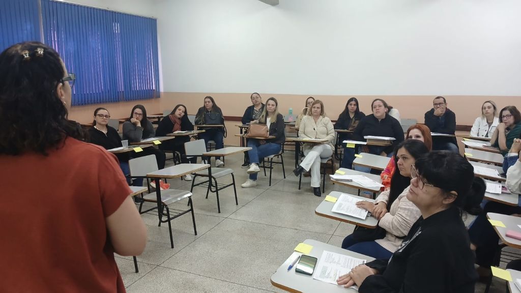 Equipe do projeto de saúde mental de Araçatuba em evento de premiação.