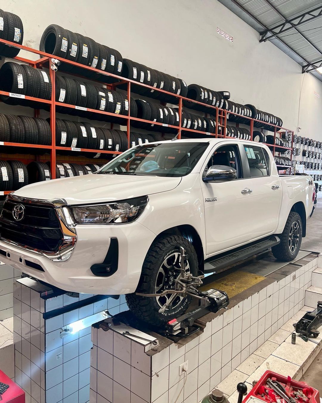 Martins Pneus - Auto Center - Imagem 3