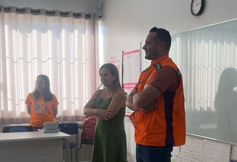 Palestra Educativa sobre Queimadas Mobiliza Escola Rural