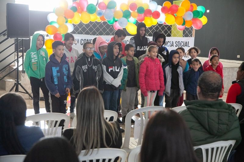 Sociedade civil e gestores votam propostas que serão levadas à Conferência Nacional. Processo reforça a participação democrática no SUAS.