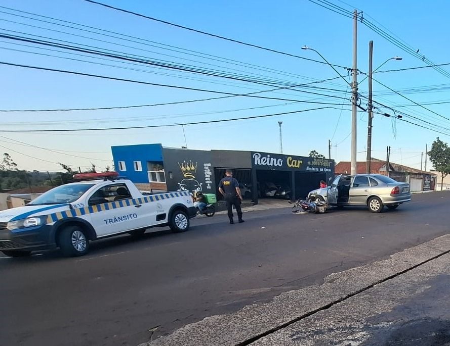 Acidente entre moto e carro na zona leste de Araçatuba mobiliza equipes de resgate nesta quarta-feira (2)