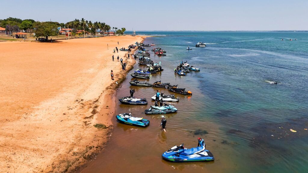 Expedição de Jet Skis pelo Rio Tietê Promove Turismo Náutico