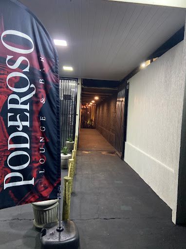 Foto 2 de Poderoso Lounge & Bar Poderoso Lounge & Bar - Imagem 2