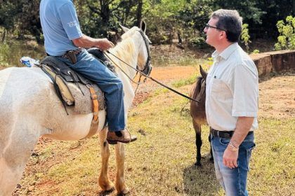 Prefeito visita distritos para atender demandas locais