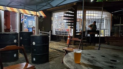 Galo veio bar sem frescura