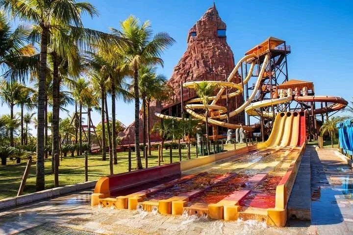 Mutirão de Empregos em Andradina oferece vagas para parque aquático Acqualinda World