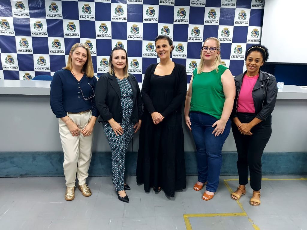 Novos conselheiros do CAE Araçatuba em cerimônia de posse no Salão Azul.