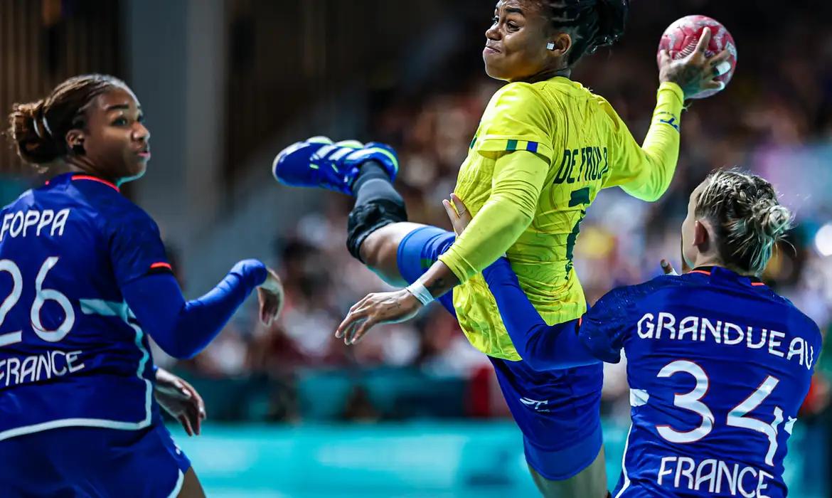 Bruna de Paula concorre ao prêmio de Melhor Jogadora de Handebol de 2025 pela IHF
