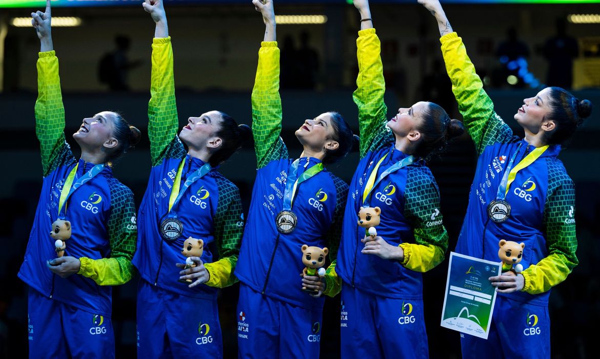 Brasil conquista prata inédita no Mundial de Ginástica Rítmica