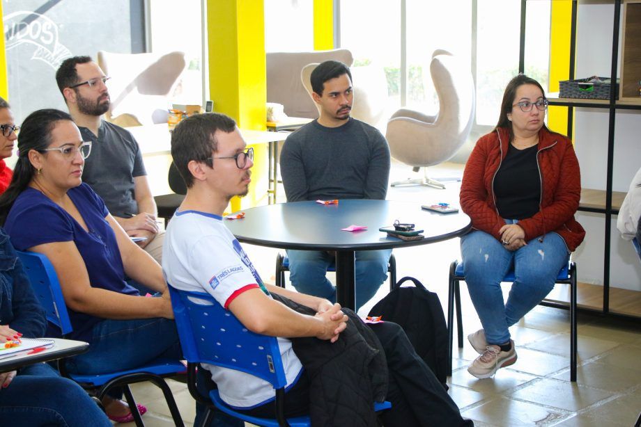 Servidores de Três Lagoas recebem certificados do curso "Técnica de Atendimento".