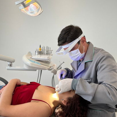 OrtoTotal Odontologia | Ortodontia | Implante Dentário | Dentista em Novo Mundo | Curitiba - PR