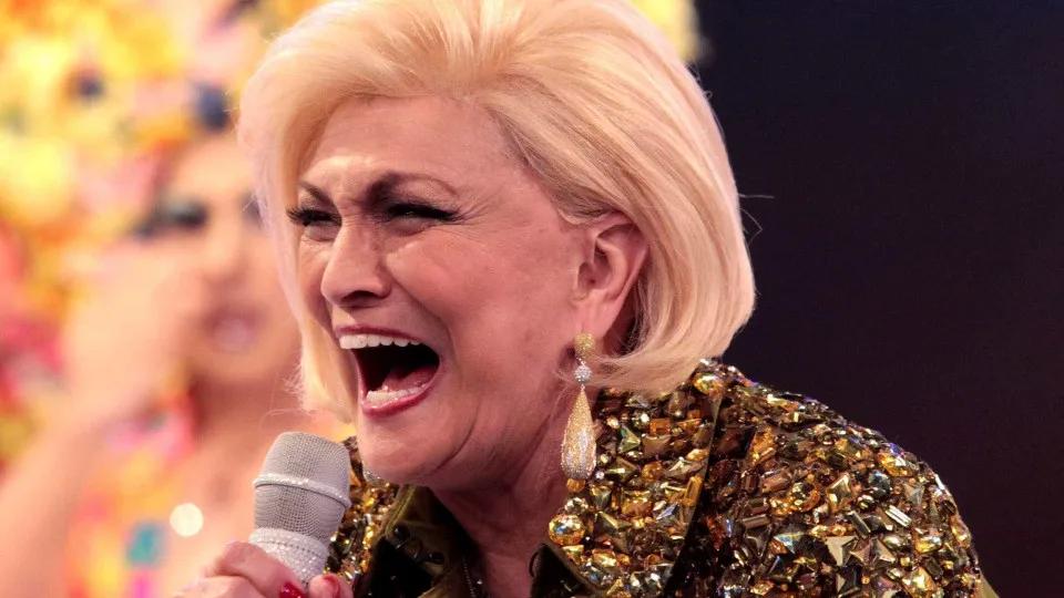 Peças de Hebe Camargo atraem multidão em brechó