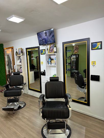 Barbearia Studio T-13