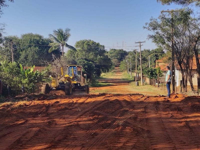 Passagem de nível em Andradina, rua Armindo de Souza Silva, melhora trânsito.