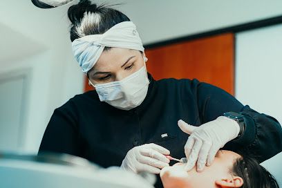 Dra. Bruna Diniz - Odontologia