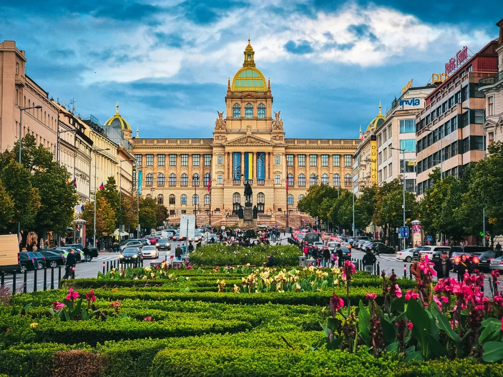 What to see in Wenceslas Square: history and visitor guide (2026)