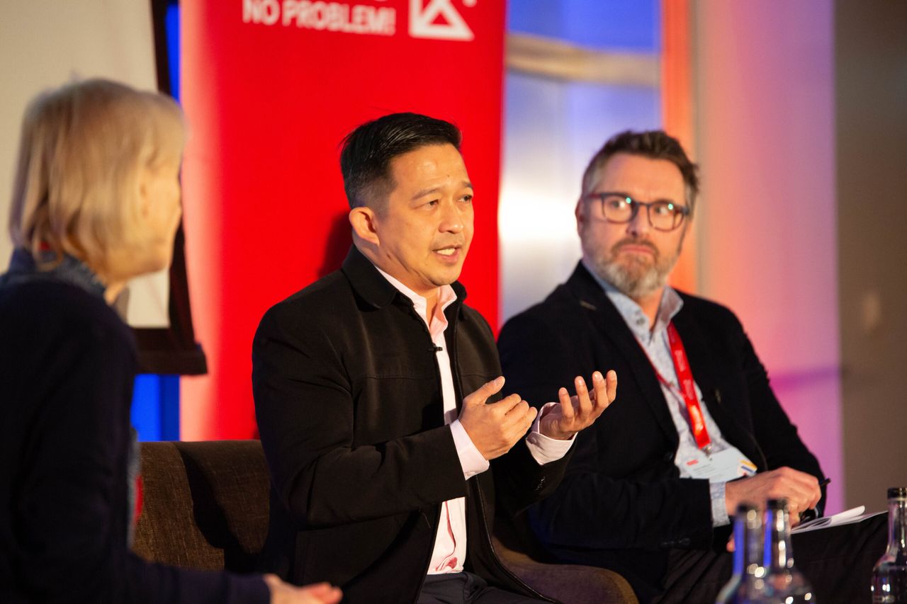 Maths Mastery specialist Adam Gifford discusses teaching primary school mathematics with Dr. Yeap Ban Har and Dr. Sue Gifford.