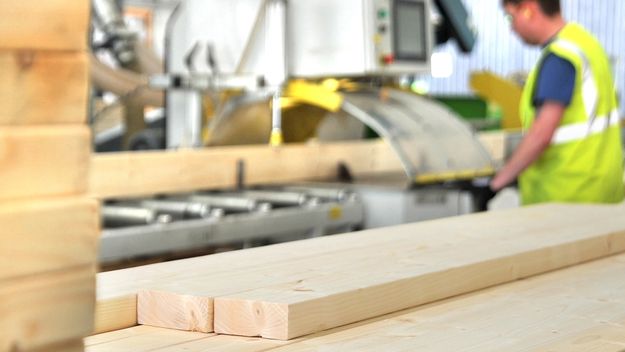 factory manufacturing timber frames