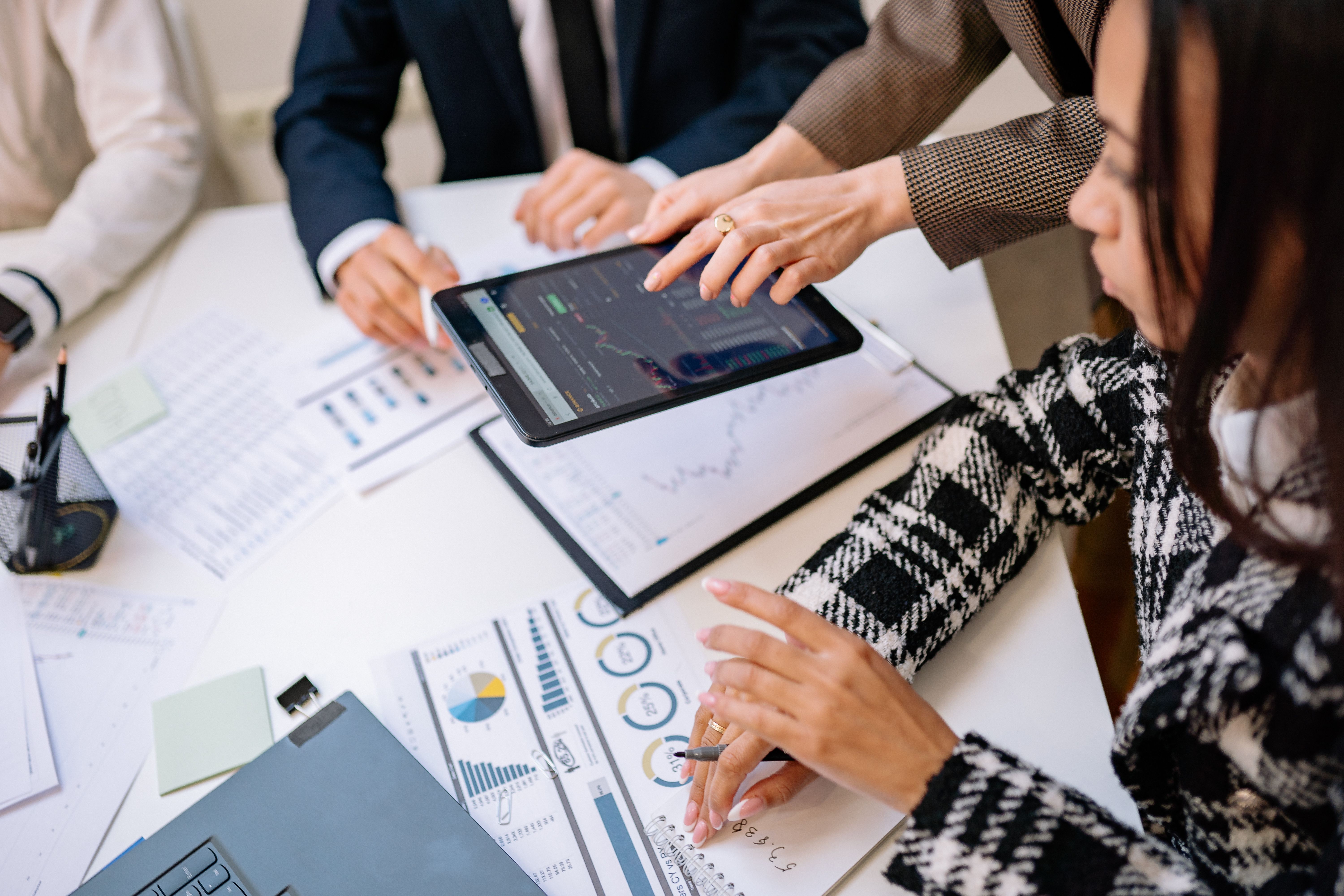 The Digital Economy Explosion - STAFF United