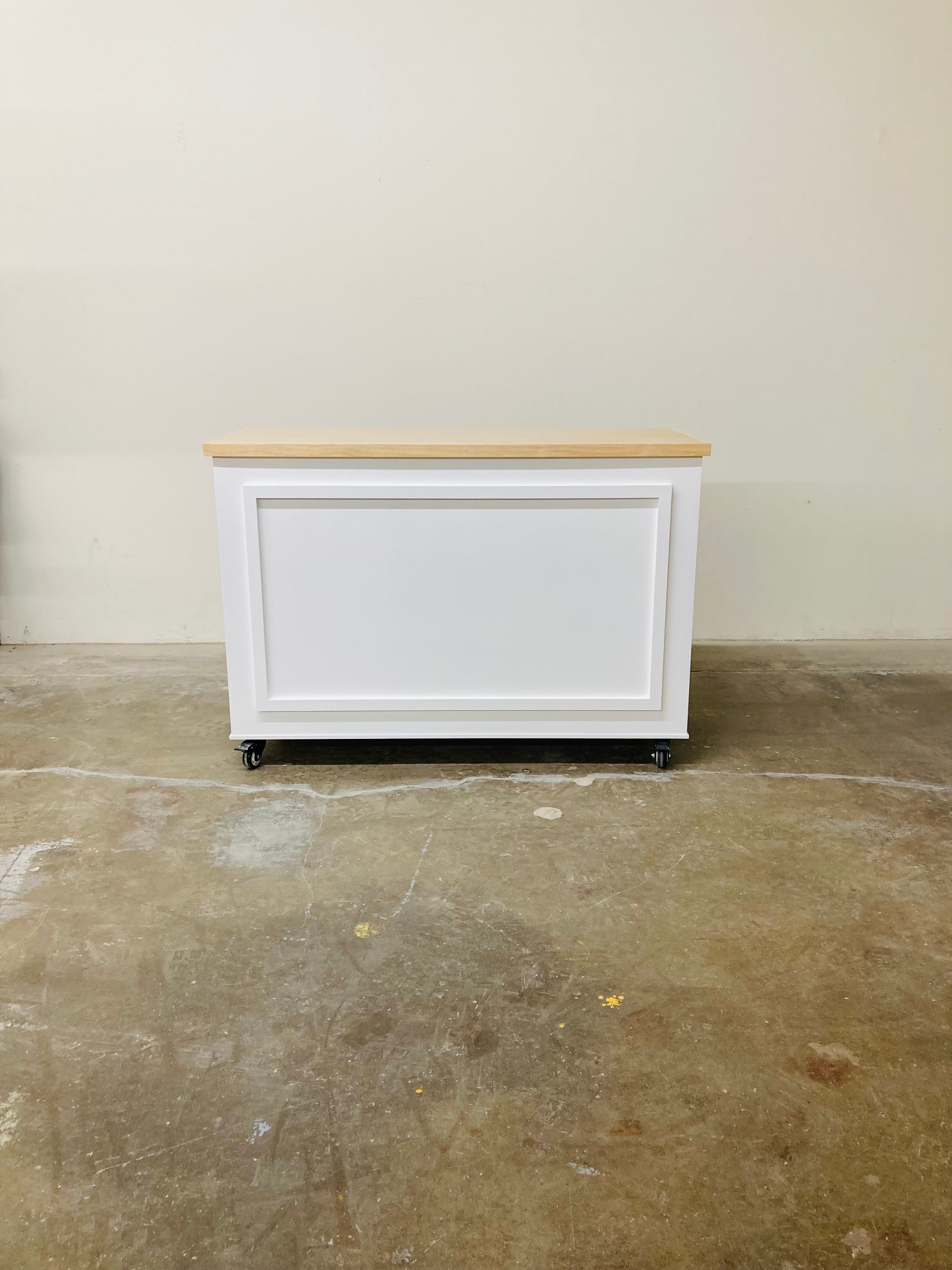 The Dani Classic Bar