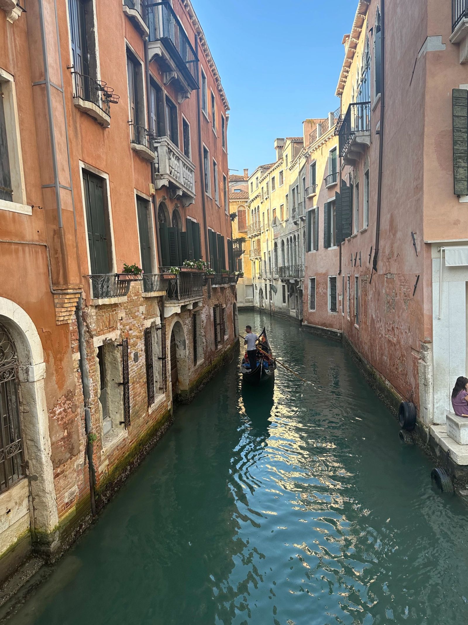 Venice was only an hour away, and nearby towns of Caorle and Jesolo under 30 mins away