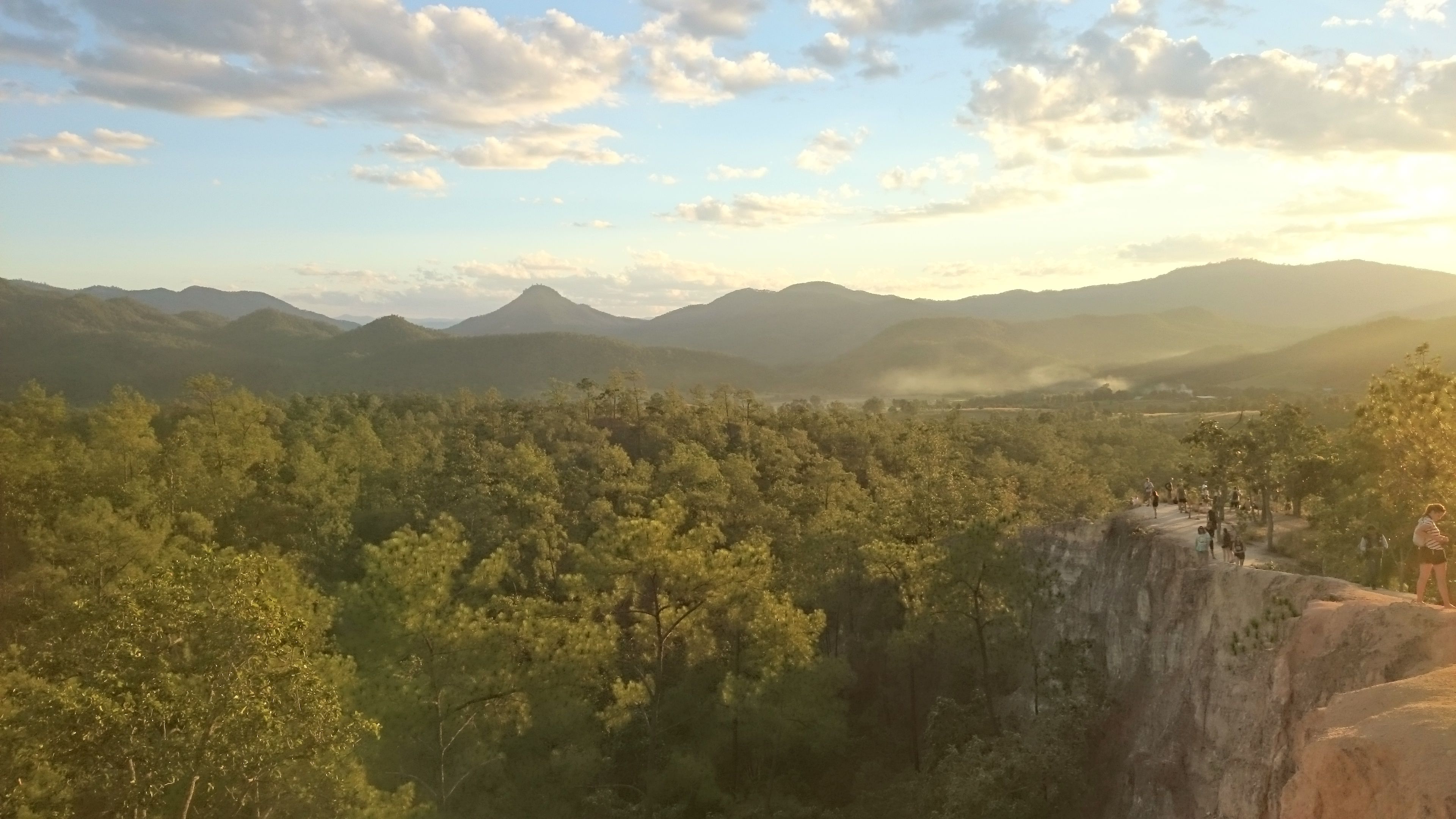 Chiang Mai to Pai by scooter: 762 curves | CityGlide