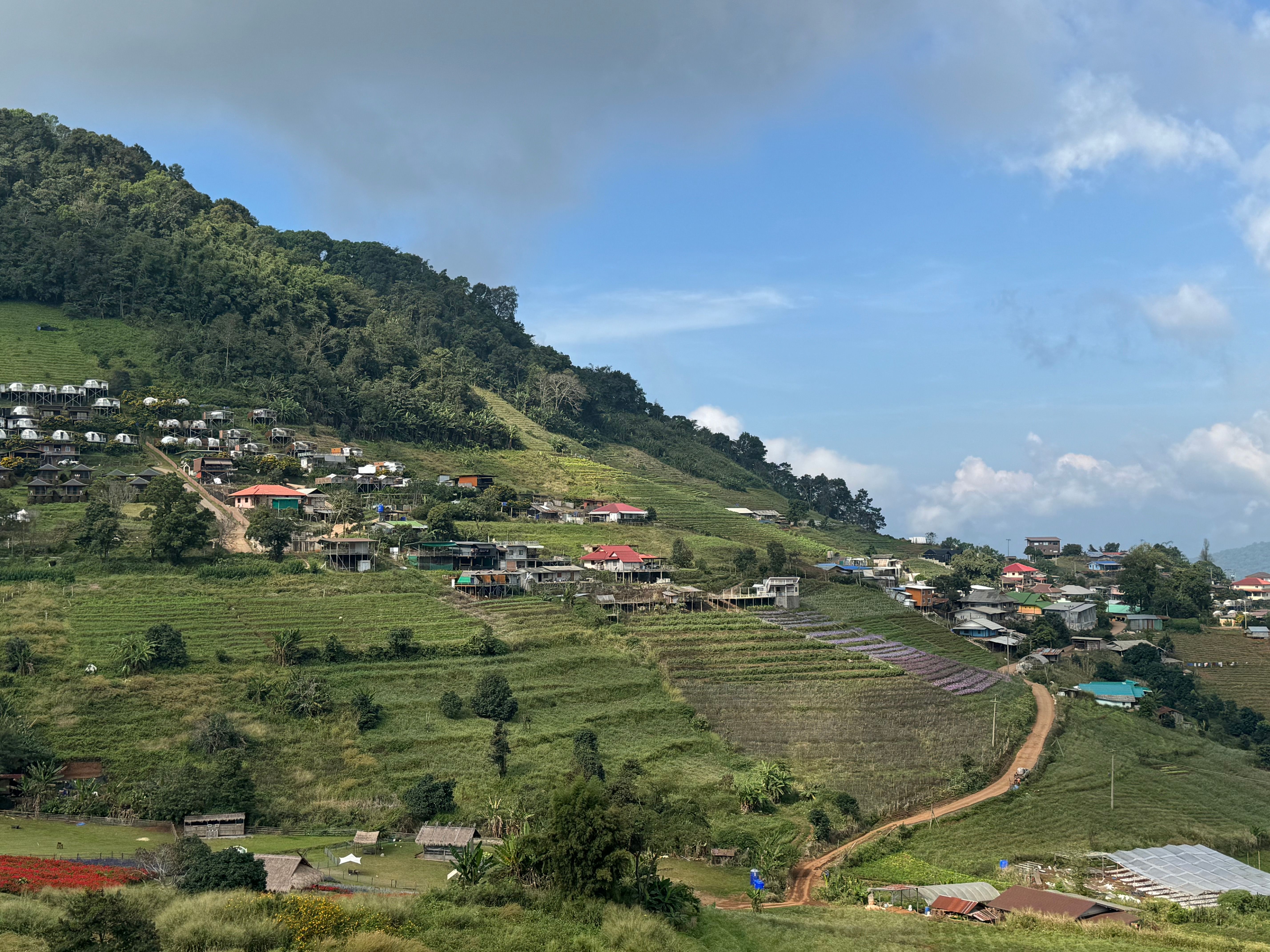 Mountain view over the Mae Sa valley on the Samoeng Loop
