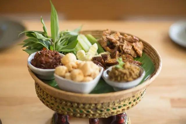Northern Thai Food You Need to Try in Chiang Mai (Our Favorite Local Dishes)