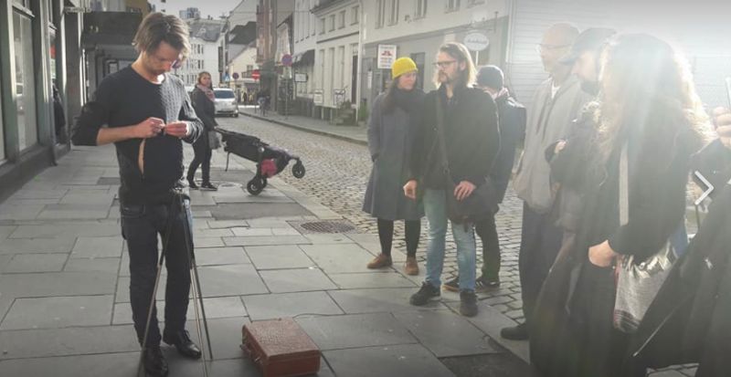 Friheten til å erfare berøring i verden med magen