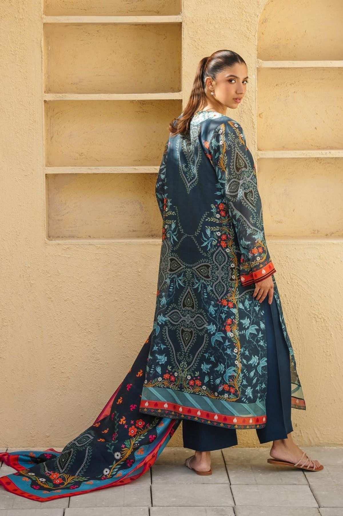 Sloane 3pc suit - Deep blue photo 2