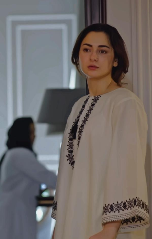 Ayra by Hania Amir photo 1