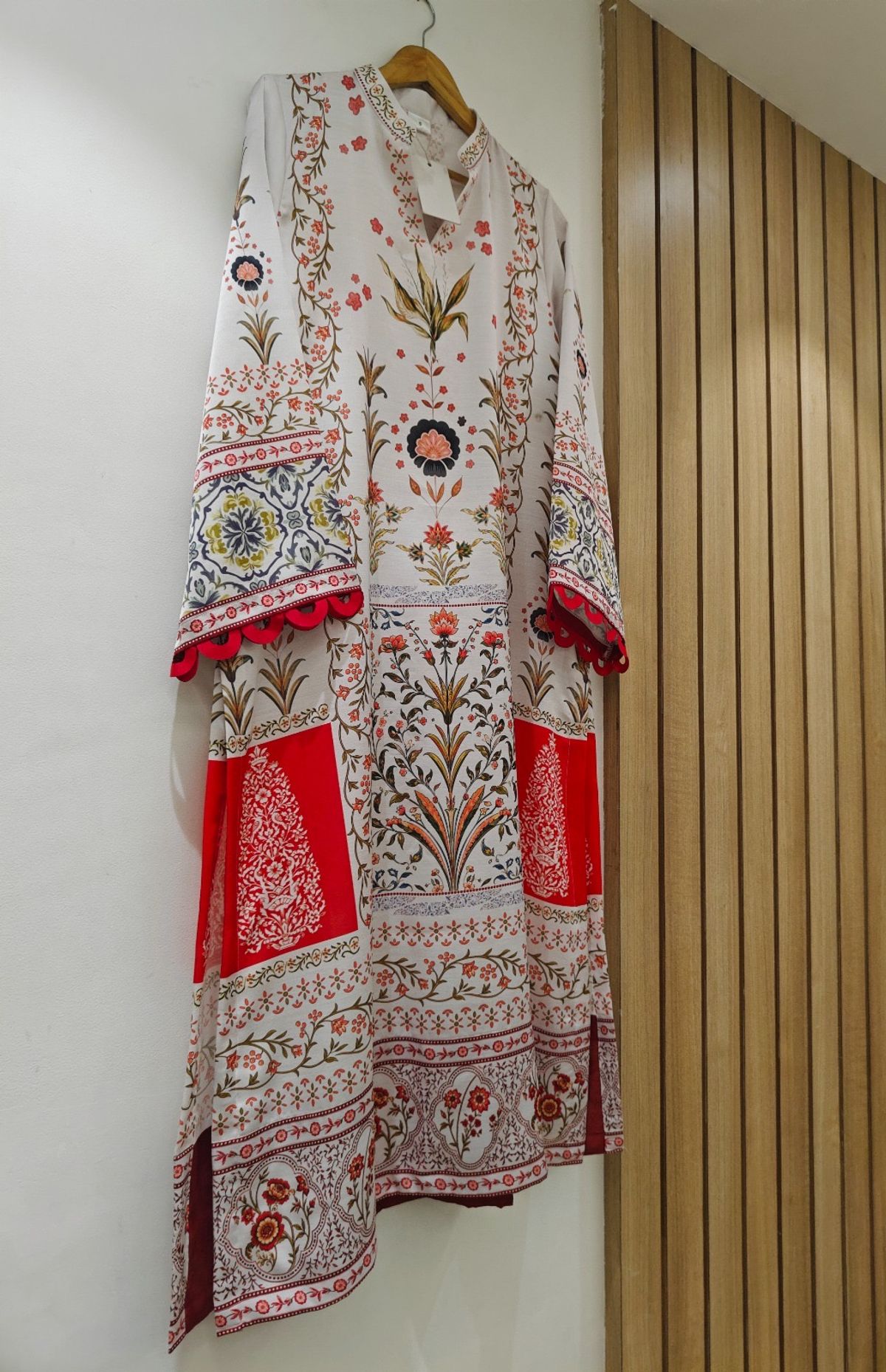Zivva 3pc suit - Red photo 3
