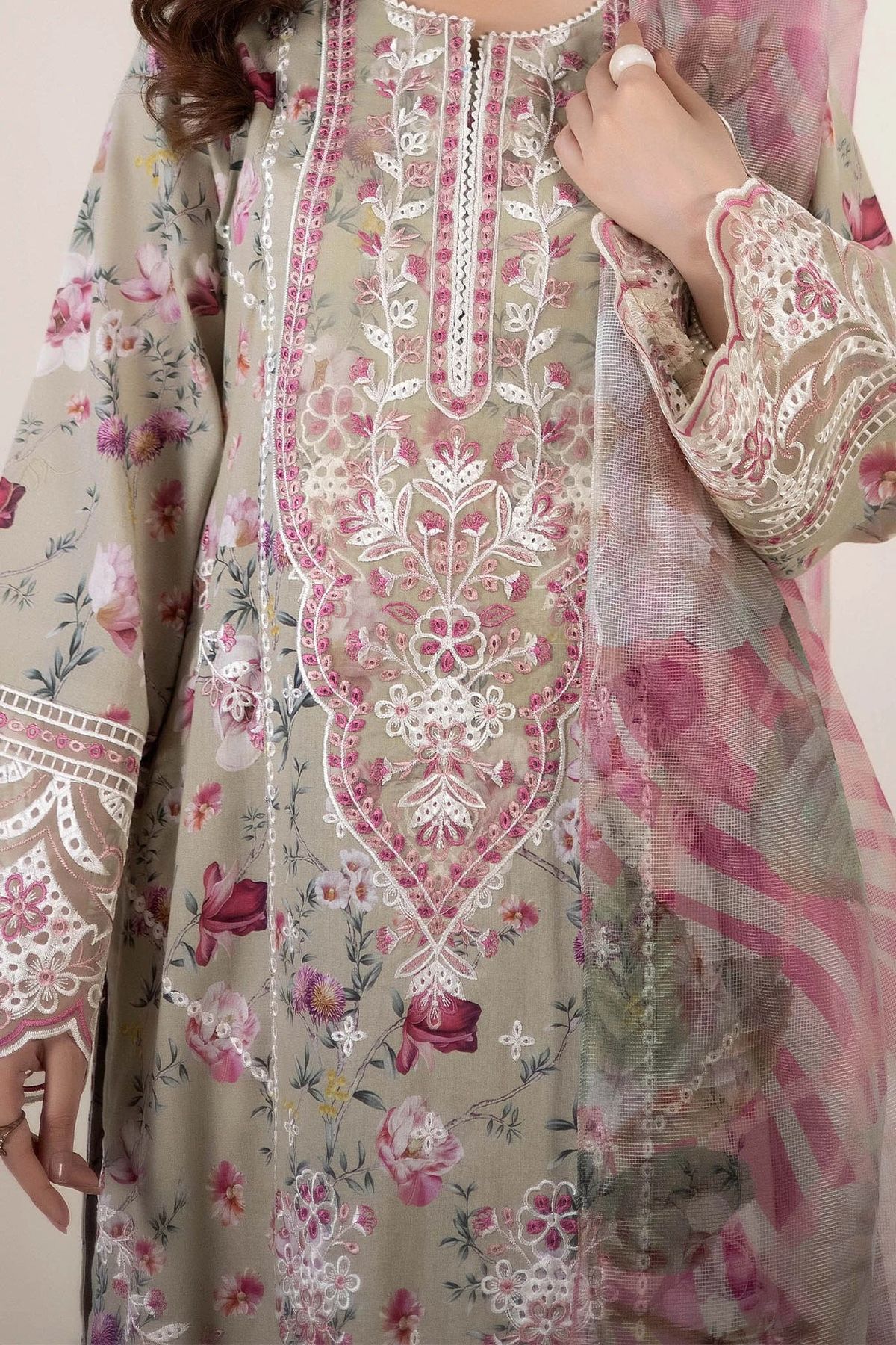 Aira Eid Edit by Adan Libas photo 3