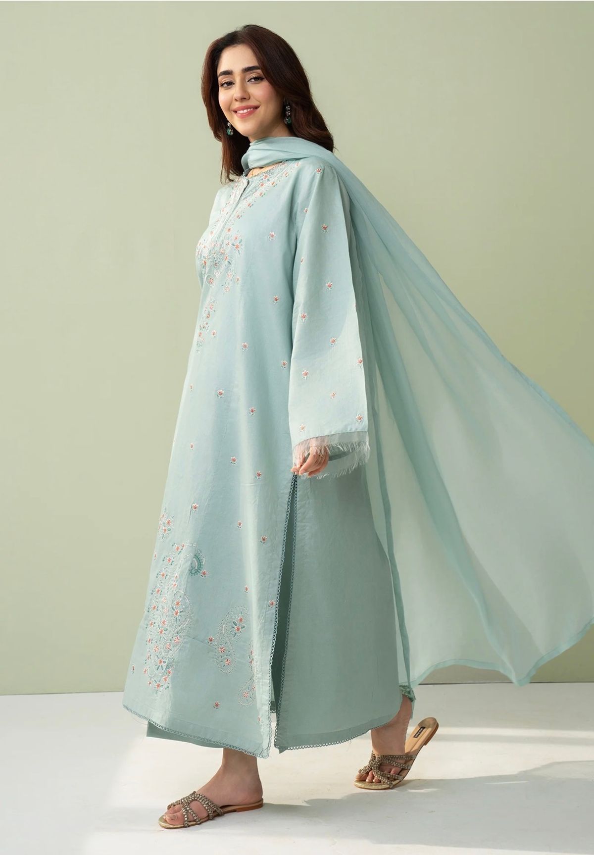 Farial by Rozana photo 3