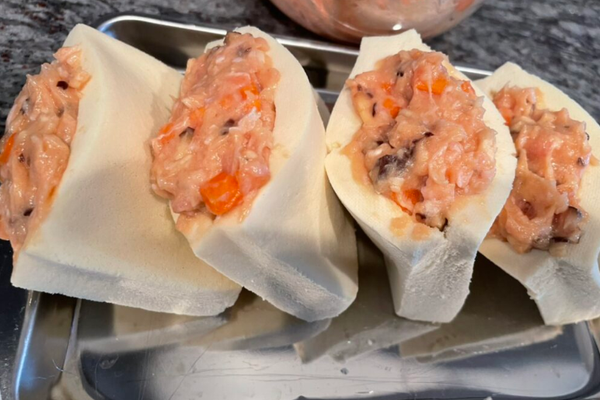 Stuffed Koya Tofu with Chicken and Vegetables