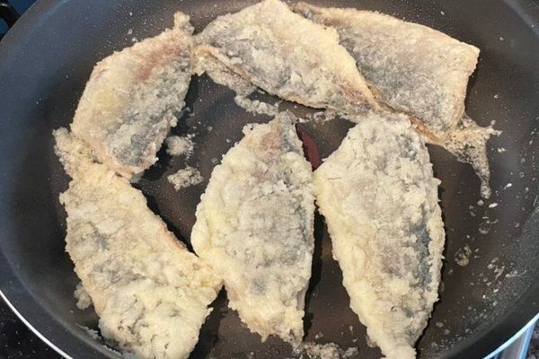 Pan Fried Horse Mackerel with Tomato Ginger Sauce