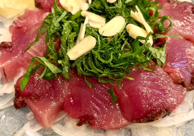 炙燒鰹魚刺身
