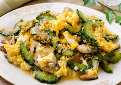 Stir Fried Bitter Melon, Oysters and Eggs with Oyster Sauce