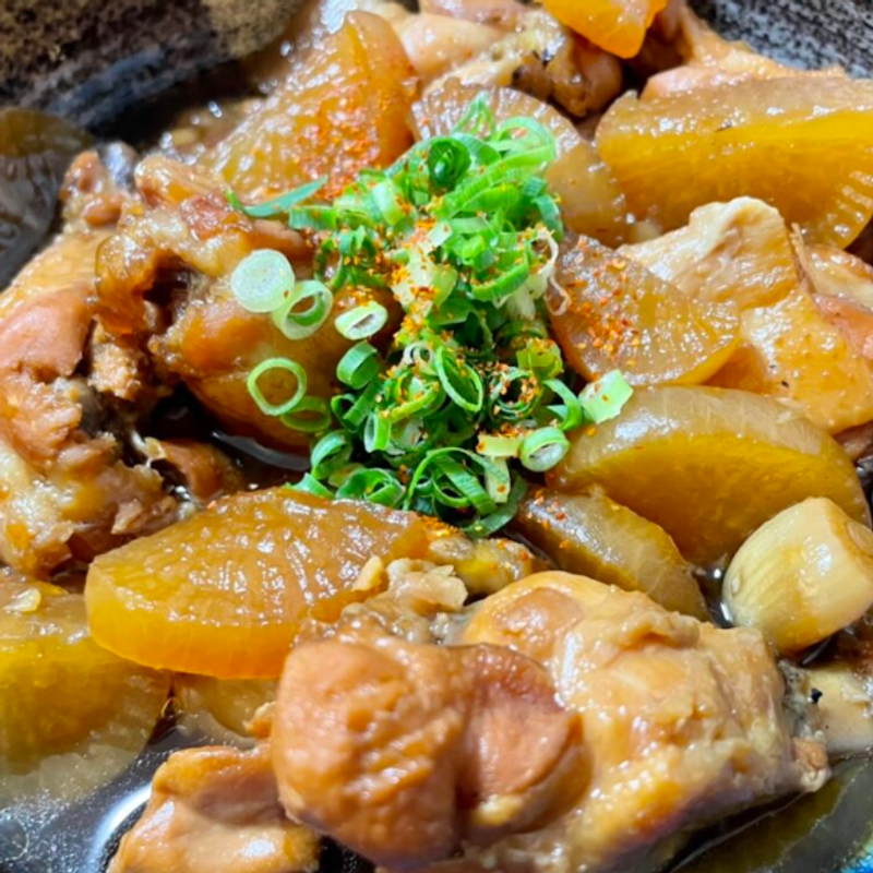 Garlic and Vinegar Braised Chicken Drumettes with Daikon
