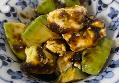 진하고 맛있는! 아보카도와 크림치즈의 김 쓰쿠다니 무침