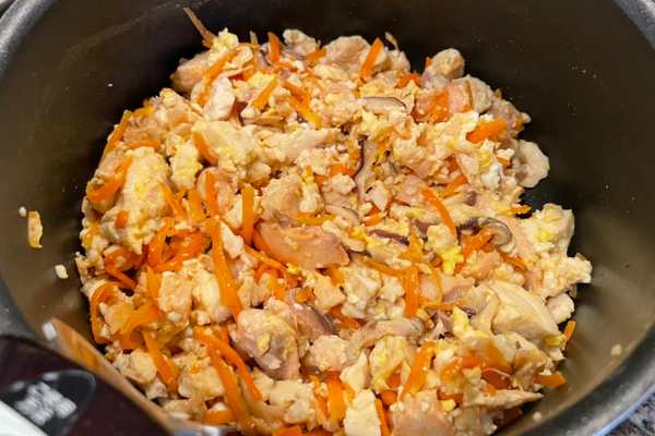 Tofu salteado japonês com salmão