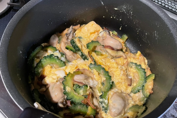 Stir Fried Bitter Melon, Oysters and Eggs with Oyster Sauce
