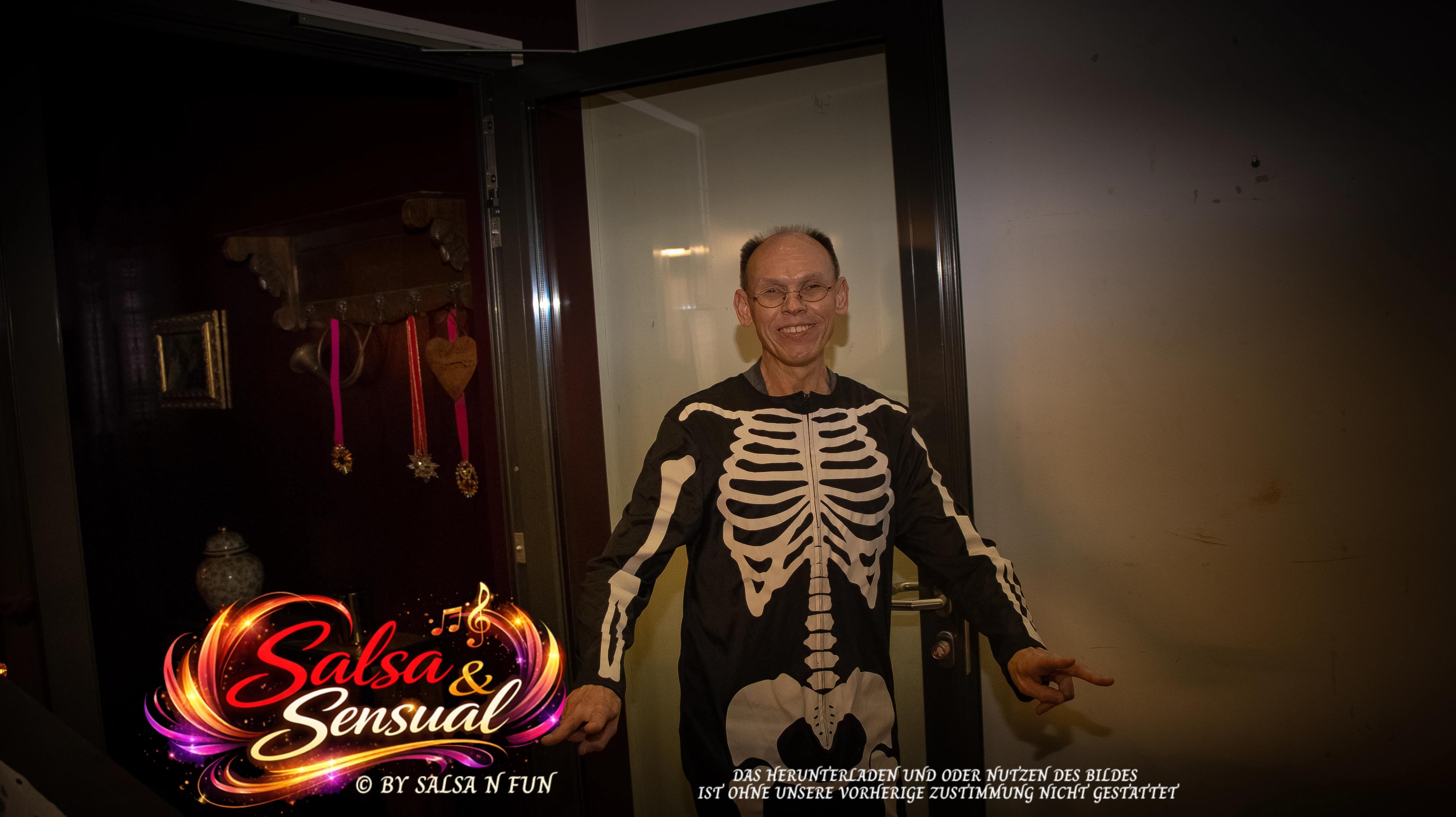 Halloween Salsa & Sensual Party 2025 - Bild 24