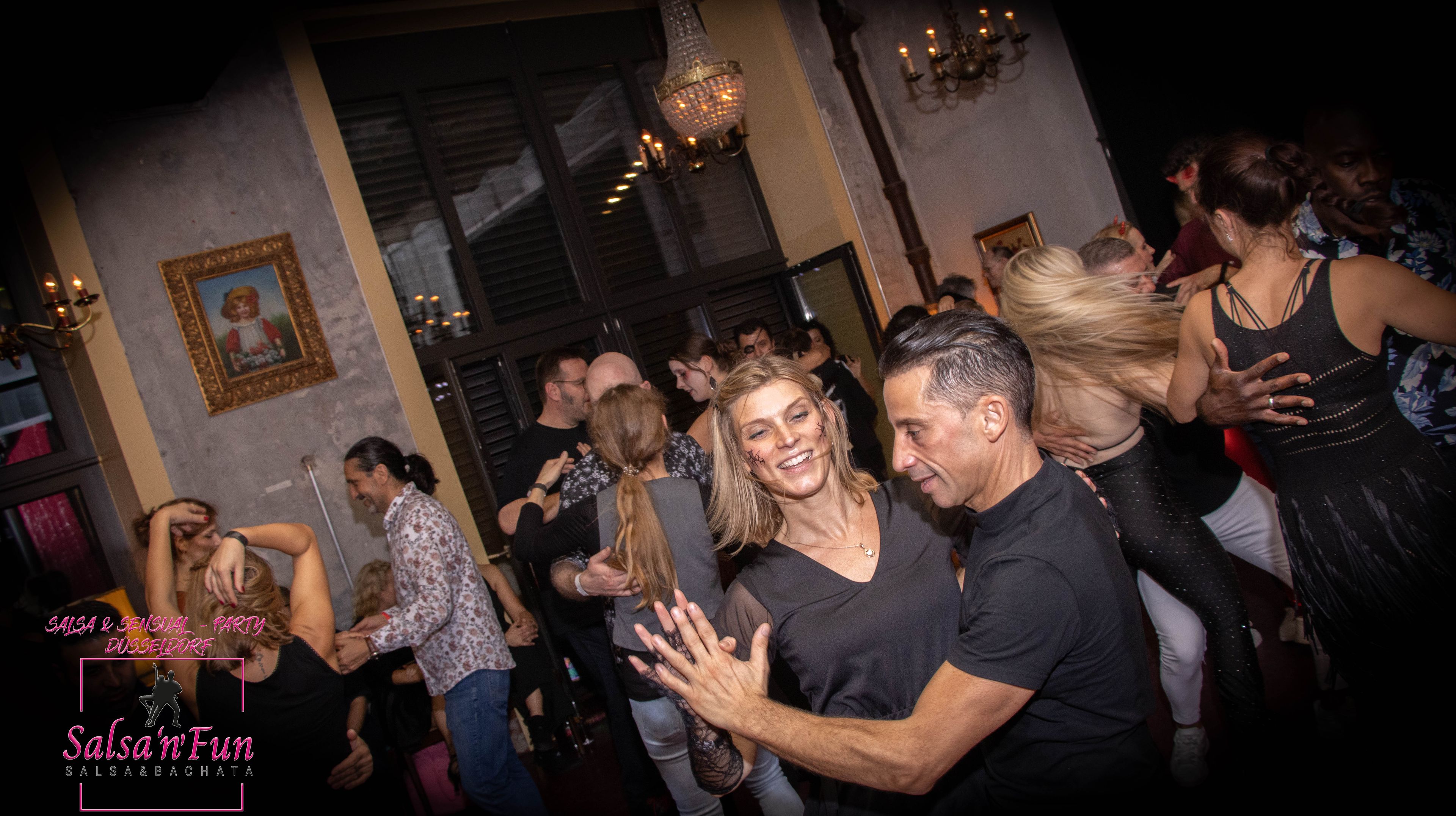 Halloween Salsa & Sensual Party 2024 - Bild 273
