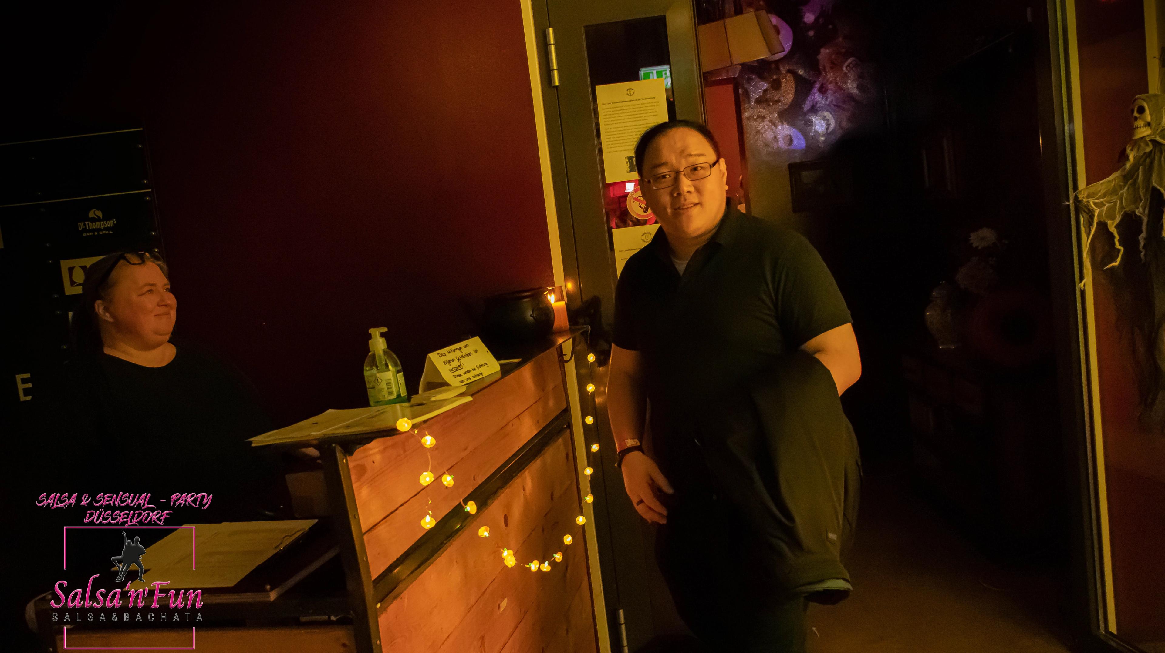 Halloween Salsa & Sensual Party 2024 - Bild 24