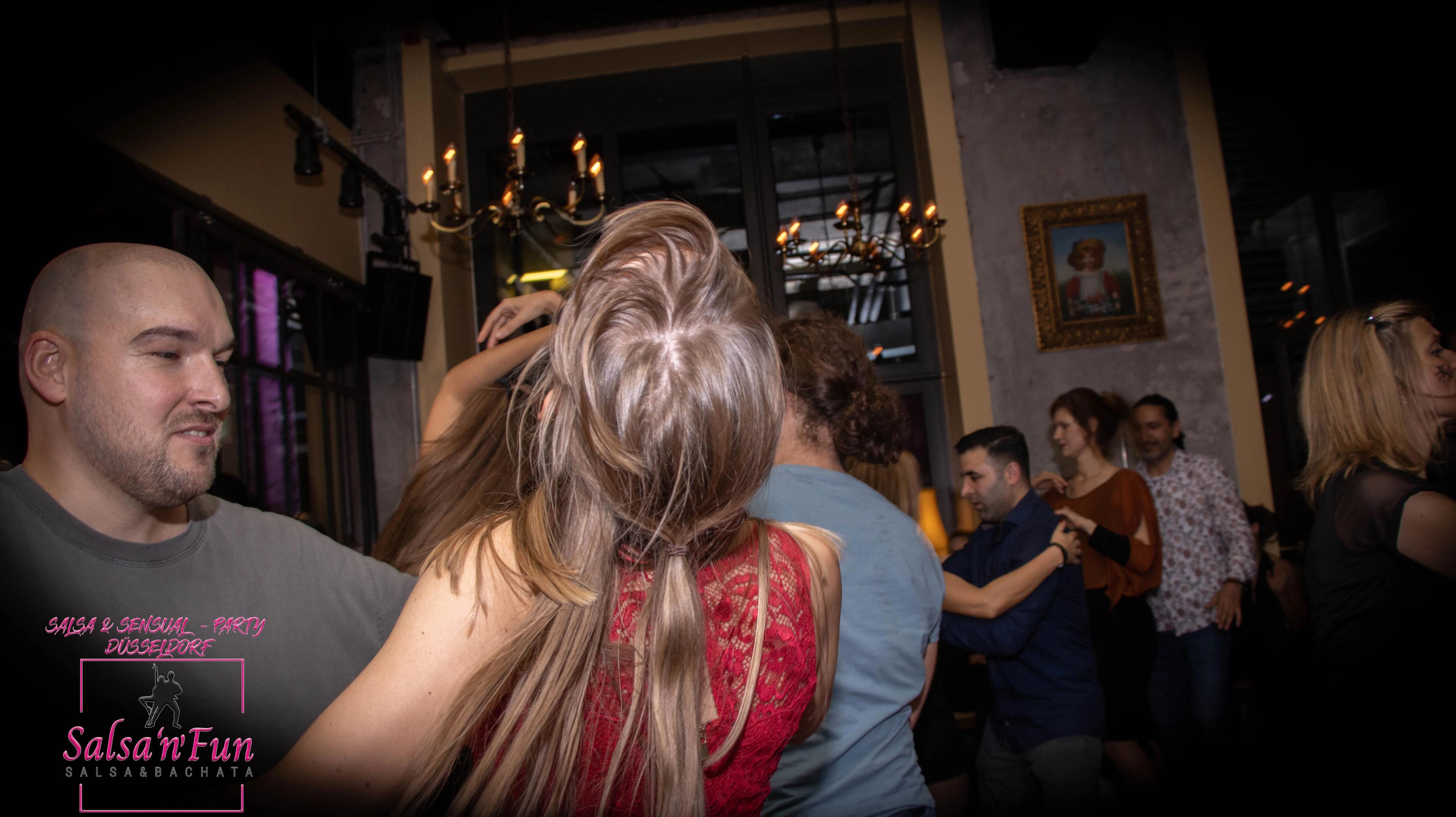 Halloween Salsa & Sensual Party 2024 - Bild 274