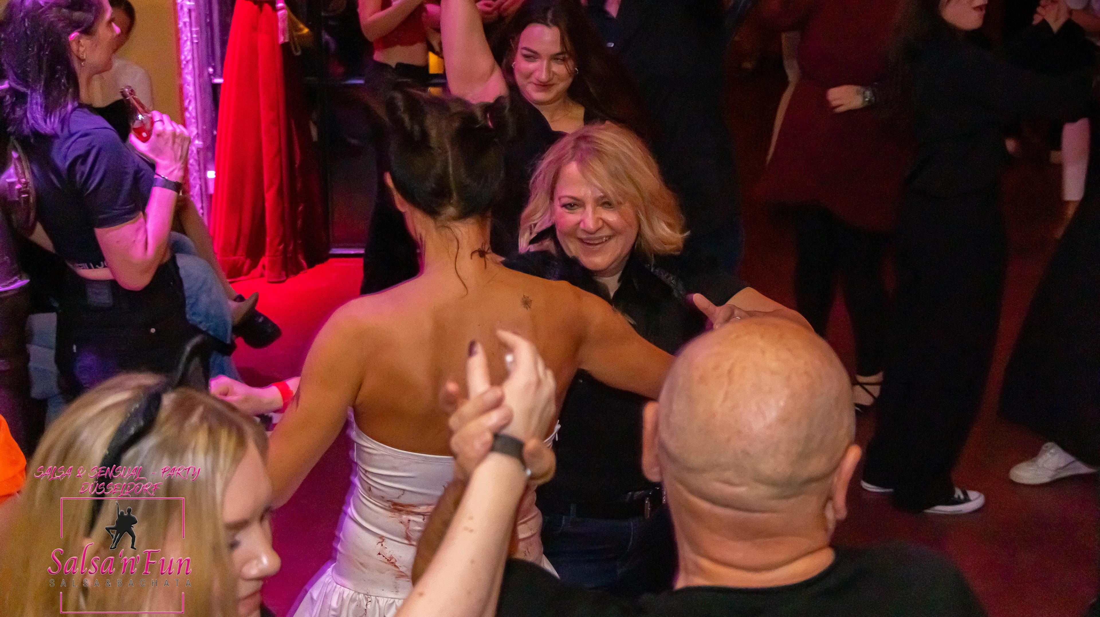 Halloween Salsa & Sensual Party 2024 - Bild 122